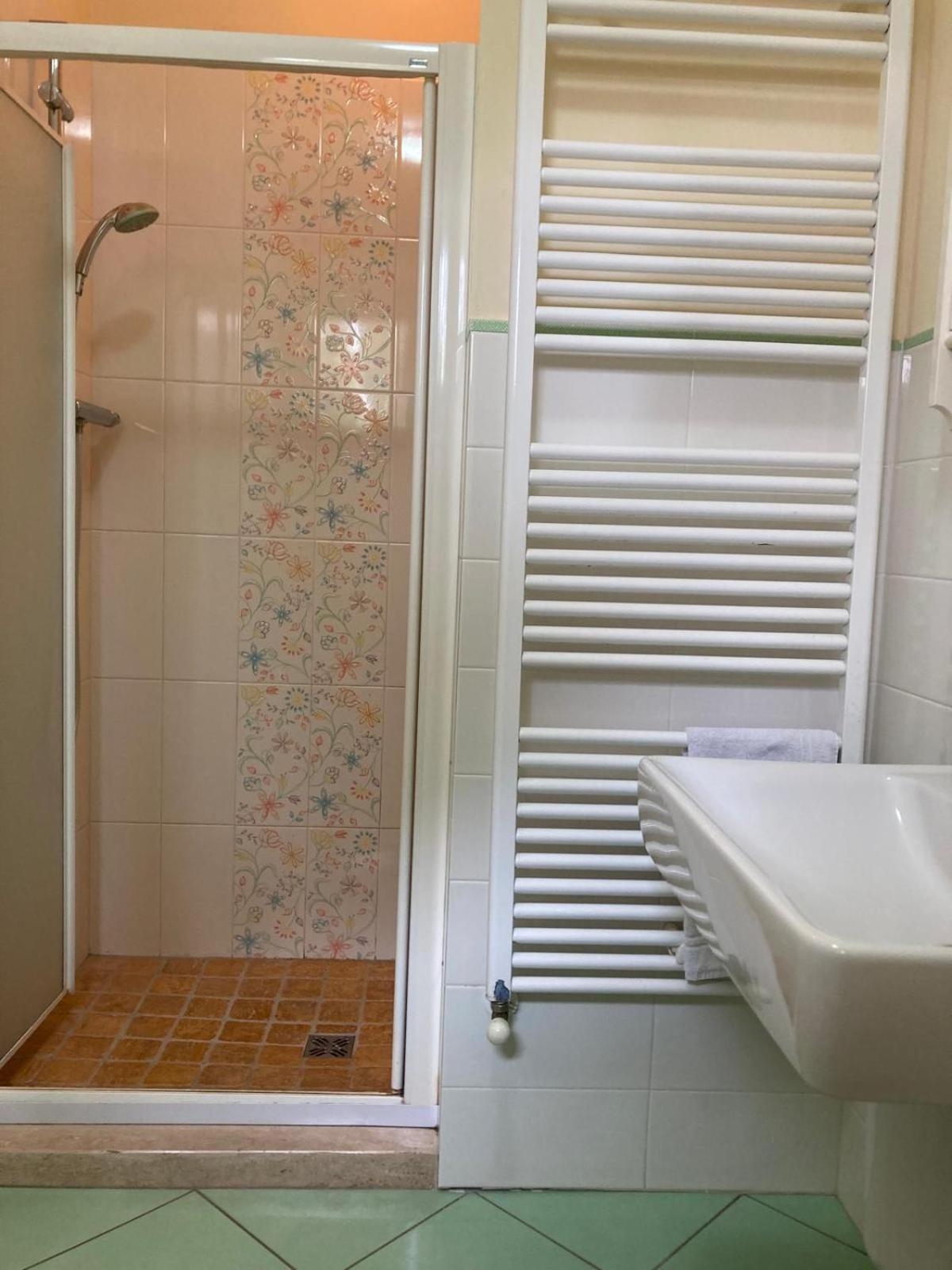 B&B Mama Rò Cesena Bagian luar foto